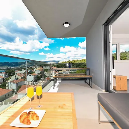 Penthouse Bluesky *