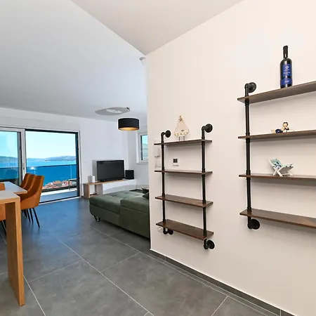 Penthouse Bluesky *